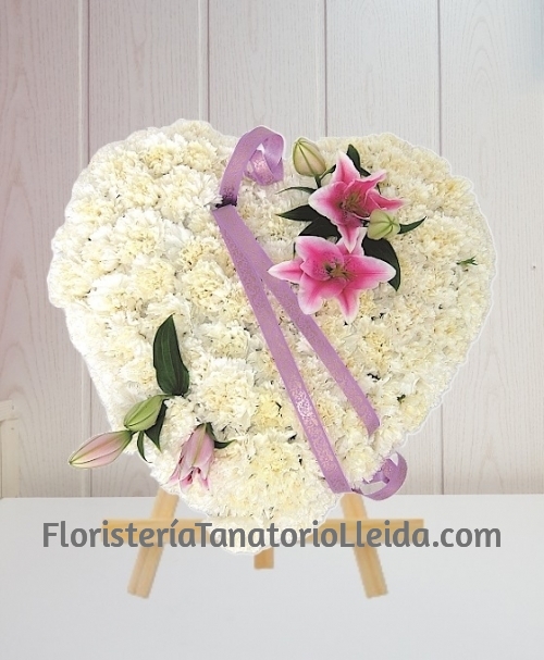 Corazón flores funerales en Lleida